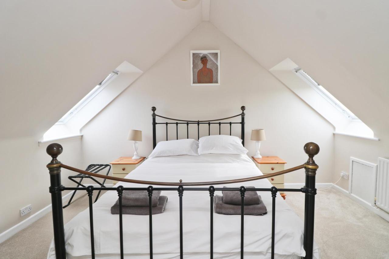By The Beach Cottage, Dogs Welcome Saint Merryn Exterior photo