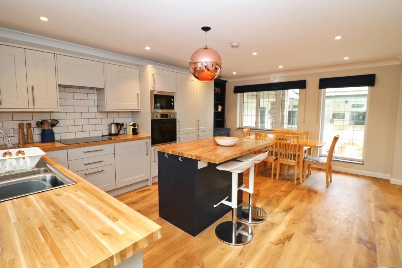 By The Beach Cottage, Dogs Welcome Saint Merryn Exterior photo