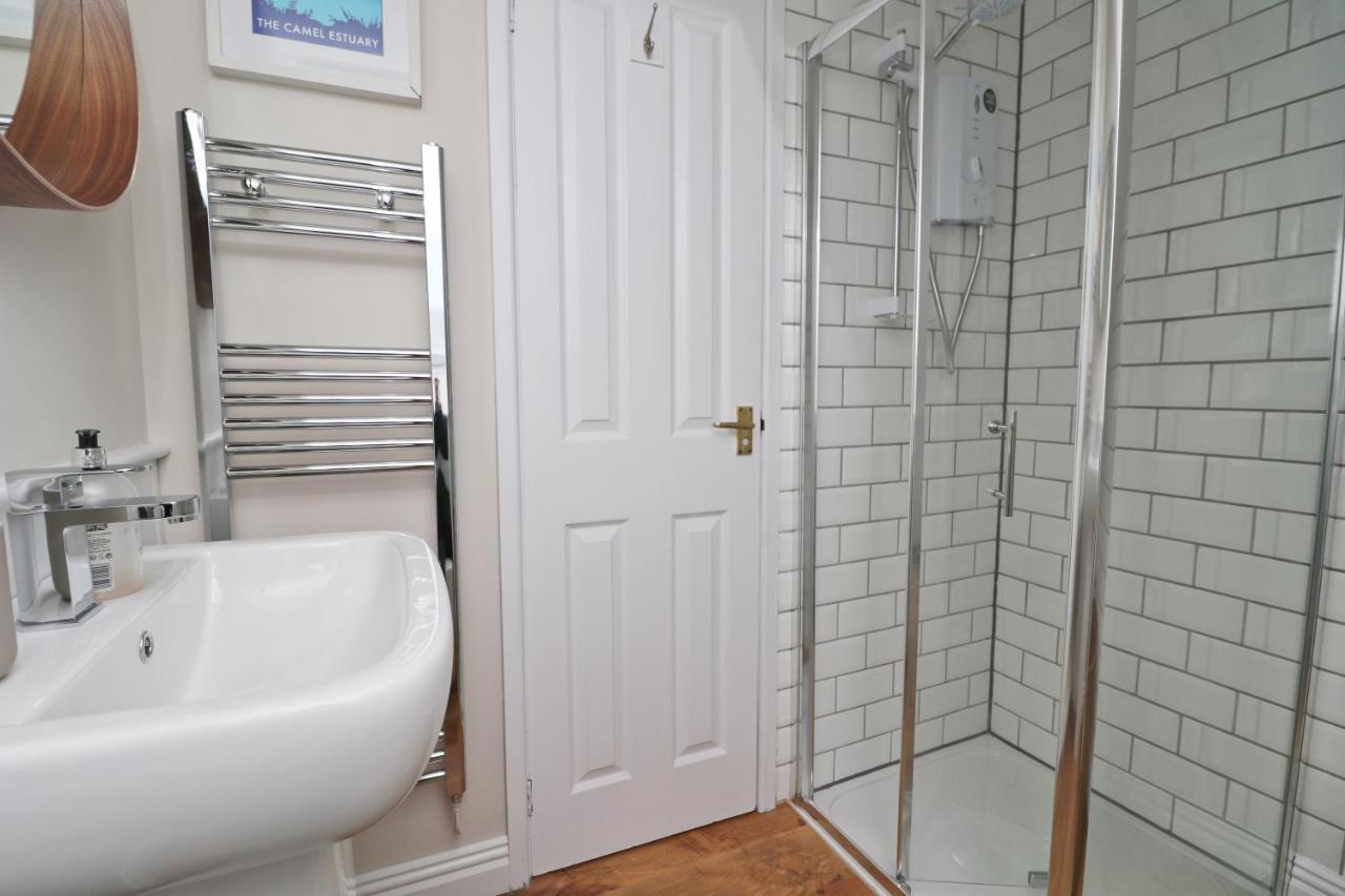 By The Beach Cottage, Dogs Welcome Saint Merryn Exterior photo